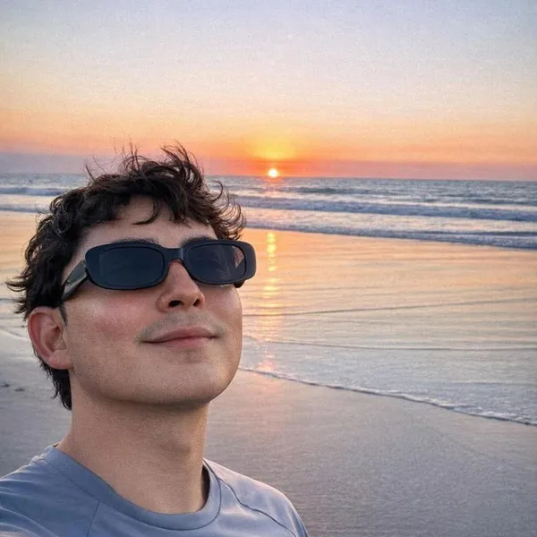 EDURAW en la playa al atardecer